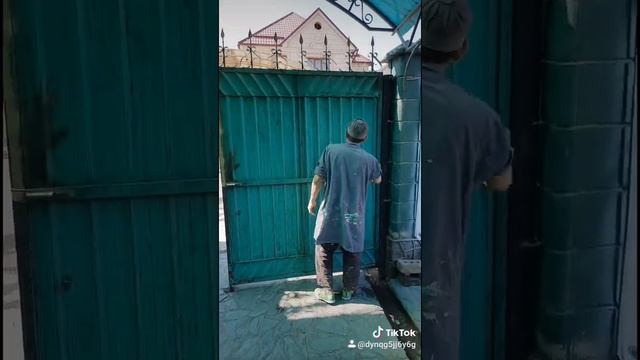 #маляр #безвоздушнаяпокраска #побелка #механизированная#Подготовка???металлических ворот к покраске