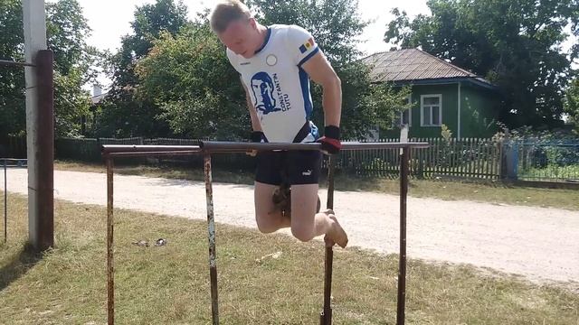 ОТЖИМАНИЯ НА БРУСЬЯХ +16(ВЫЗОВ) смотреть онлайн