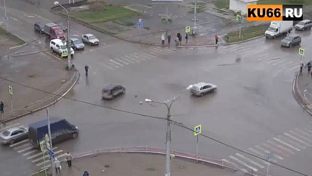 Эвакуатор растерял шлакоблоки смотреть онлайн