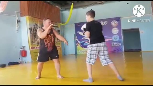 БОКС boxing тренирует тренер дядя Коля смотреть онлайн