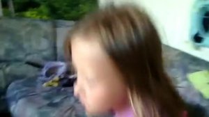 Что делать если тебя не слушается сестра?