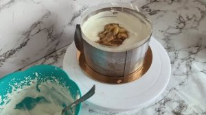 Бисквитный торт с карамелизированными бананами. Обязательно к приготовлению!