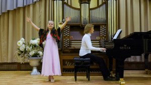 "Выходили красны девицы" русская народная песня исполняет Полонская Дарья, 10 лет.