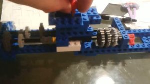 3-х вальная МКПП из Lego. 3 передачи вперёд, 1 назад