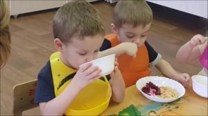 Частный детский сад"В гостях у Солнышка" Обед в ясельной группе