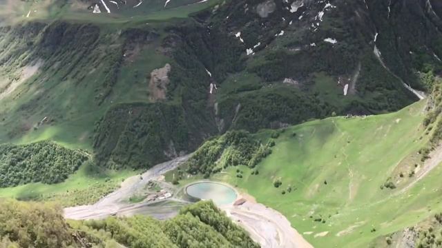 Грузия май 2019. Жинвальское водохранилище. Казбеги.