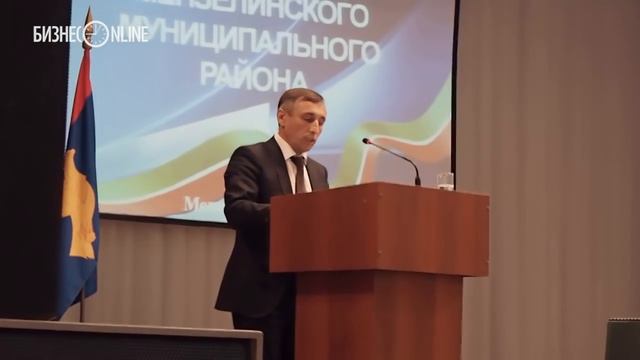 Мензелинцы передали Мухаметшину петицию о запрете строительства свинокомплекса смотреть онлайн