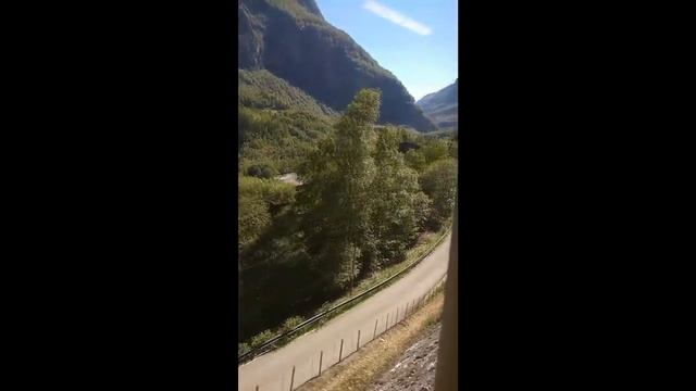 Фломская железная дорога в Согнефьорде смотреть онлайн