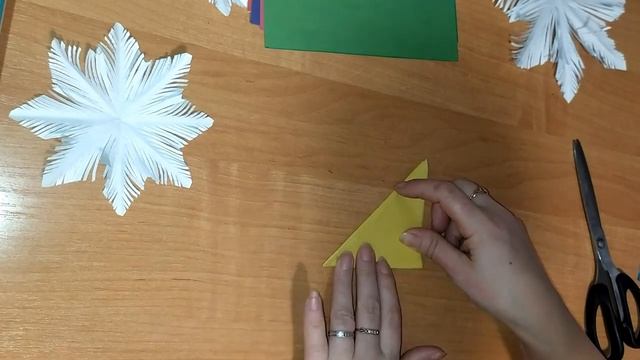 Новогодняя гирлянда из бумаги своими руками