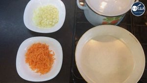 Нежный Сырный Суп с фрикадельками и домашней лапшой.