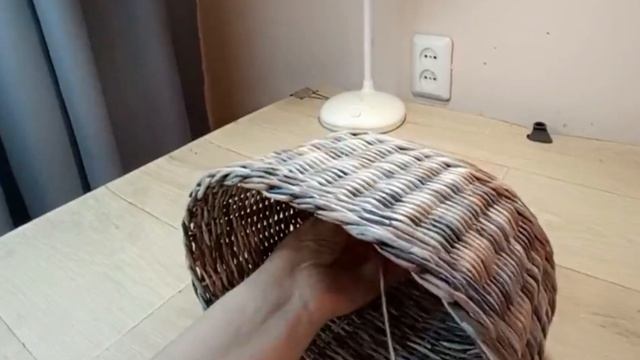 МК. Ручки для мини-хлебницы из бумажных трубочек в стиле "обшарпэ". Испортила хлебницу. смотреть онлайн