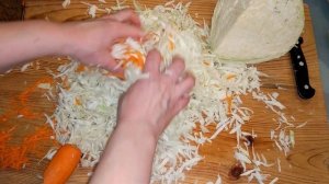 Квашеная капуста традиционным способом, по рецепту бабушки.