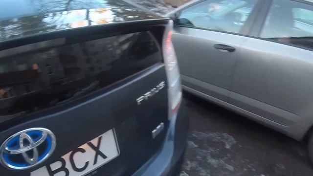 Первая поломка Prius 30 за 6500км. Расход prius 30 зимой. Замена лампочек ближнего света Prius 30. смотреть онлайн