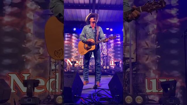 Little Long Haired Outlaw by Chris LeDoux but Ned LeDoux is singing it though смотреть онлайн