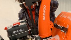 Сборка: Снегоуборщик бензиновый Daewoo DAST 7565