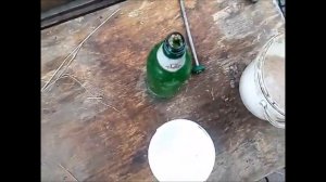 Отрава от медведки, тли, крестоцветной блошки, вносим самодельным шприцом