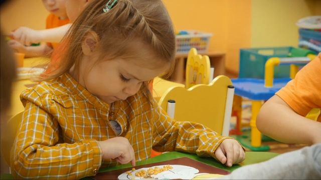 День Тыквы в детском саду ООЦ / Творческое занятие смотреть онлайн