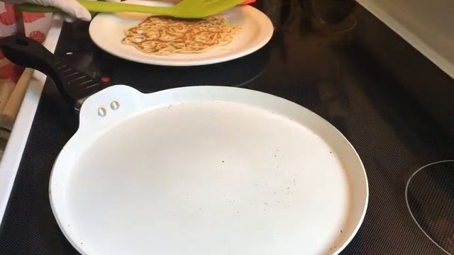 Блины ажурные с малиновой начинкой