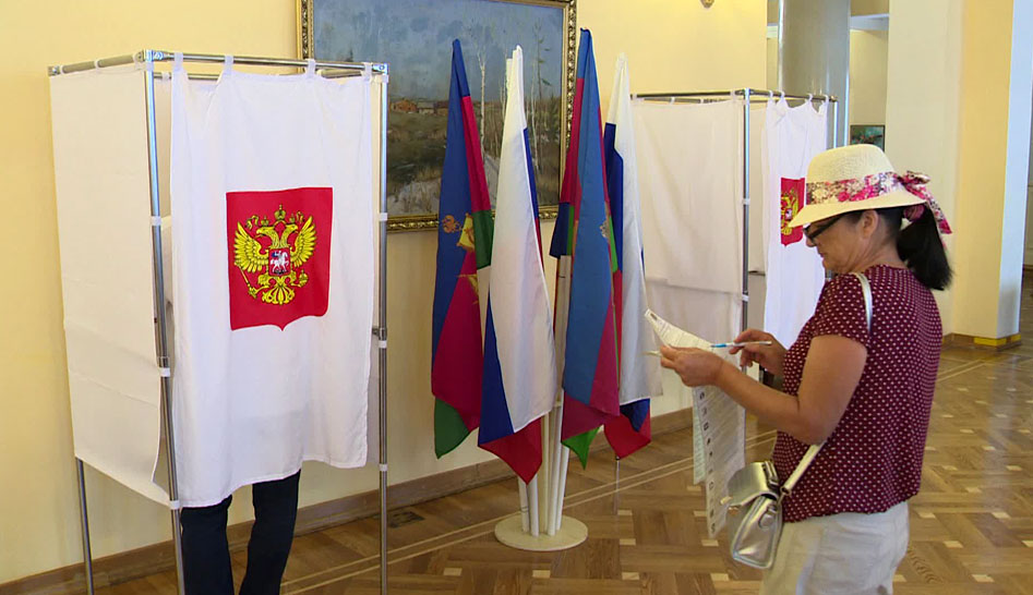 Выборы видео. Выборы президента в Сочи. Законодательное собрание Сочи. Избирательный участок 46-43 Сочи. Выборы Коми.