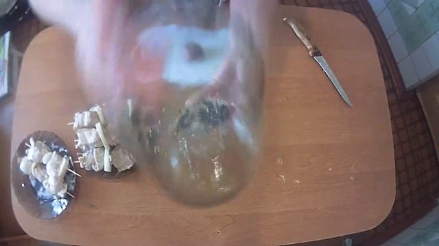 КАК ПРИГОТОВИТЬ ШАШЛЫК ИЗ КУРИНОГО ФИЛЕ В БАНКЕ, ВКУСНО . ГОТОВИМ ДОМА. HOW TO PREPARE THE SHISH K смотреть онлайн