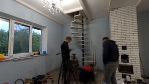 Монтаж винтовой лестницы за 2 минуты