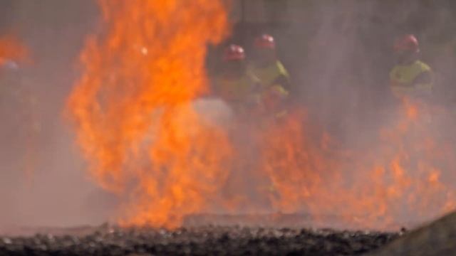 Lifesavers: Fighting Fires with the Ford Ranger in France смотреть онлайн