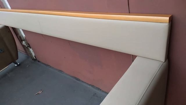 Перетяжка элементов дивана