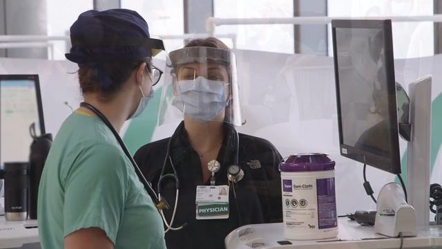 Now working at the hospital where he was born, RUSH staffer brings heart to work each day смотреть онлайн