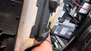 ✅ Audi Q7 AdBlue SCR ECU Location