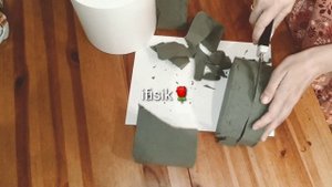 Как заполнить круглую коробку флористической губкой