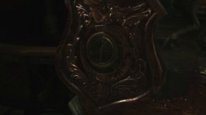 где найти медальон с дамой, львом и единорогом в resident evil 2
