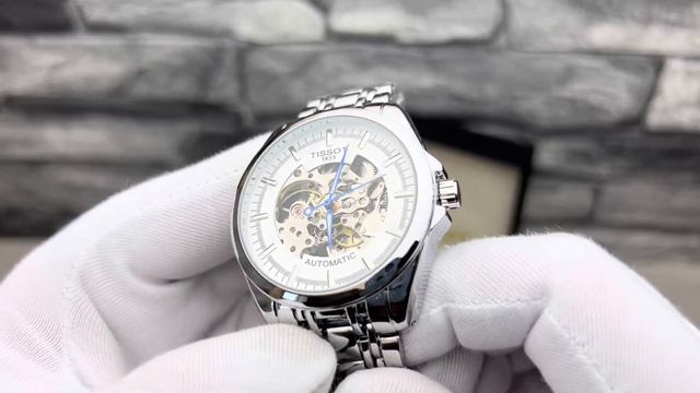 Мужские механические часы с открытым механизмом