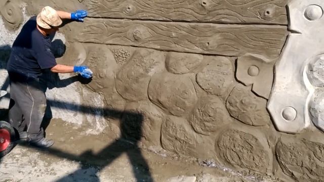 оформление ЦОКОЛЯ дома ДЕКАРАТИВНЫЙ КАМЕНЬ из арт бетона и оформление фасада под ДЕРЕВО смотреть онлайн