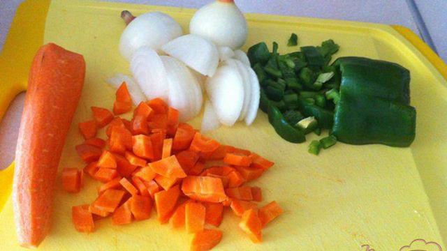 Жаркое из свинины в горшочках