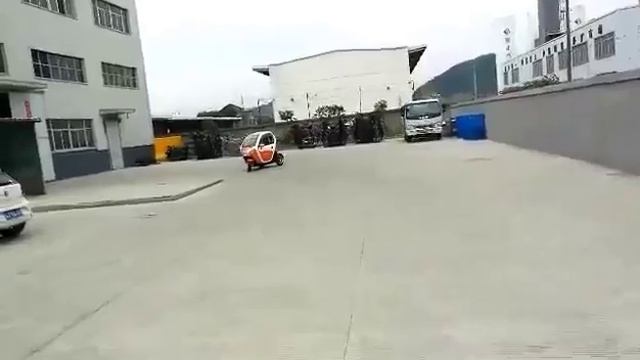 Бензиновый скутер (трицикл) с крышей TRISCOOTER PETROLKATI Купить 8 800 777 40 97
