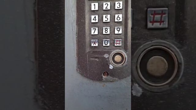 по домофонам 6# спутник открылся ключом визит неизвестный контроллер и новый кс 2016 открылся смотреть онлайн