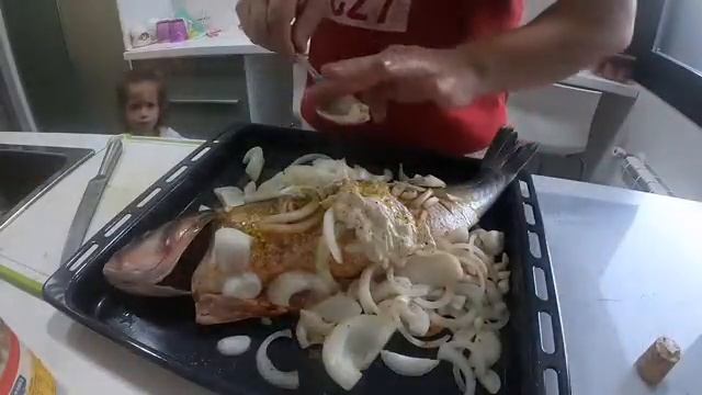 дикий сибас запечёный целиком