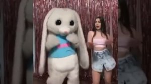 Талисман и Леди Диана танцуют под новую песню Леди Дианы?