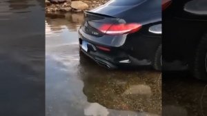 Выхлоп Mercedes C63s на воде| Mercedes C63s