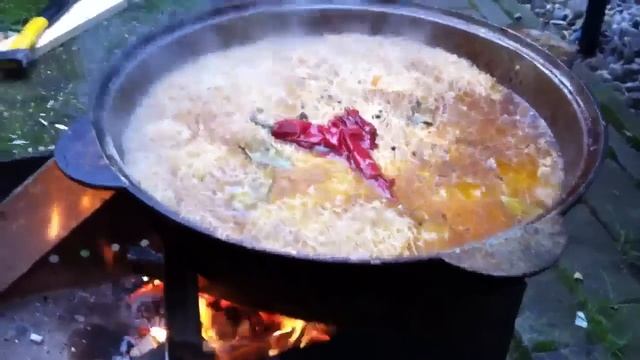 Готовим плов на огне супер вкусно смотреть онлайн