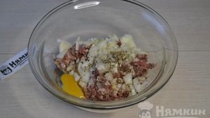 Котлеты из говяжьего фарша с тыквой на сковороде