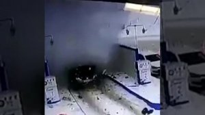 Взрыв ГБО! Повезло, что водитель был на кассе... ?