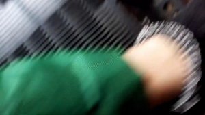 РАЗБИРАЮ ДВА БОЛЬШИХ ТЕЛЕВИЗОРА! ЧТО В НИХ ЦЕННОГО?