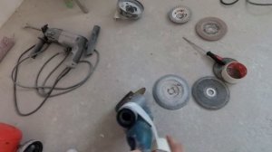 Вентиляция в квартире за натяжной потолок! Болгарка без пыли пилит бетон.
