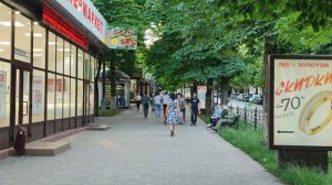 Гуляем по центральной улице в Пятигорске. Летний вечер на Бродвее