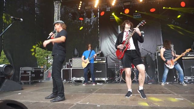 Easy Dizzy - Russian AC/DC tribute band @ NAMM Musikmesse Russia 2016 смотреть онлайн
