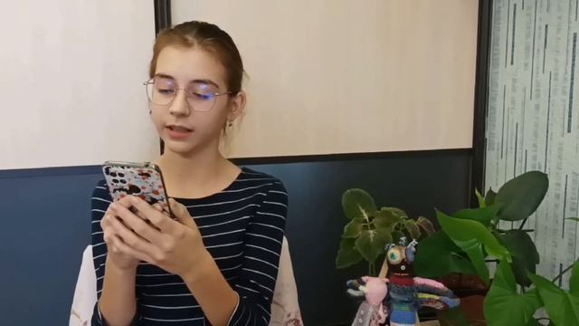 Селезнева Амина читает свою сказку "Необычная стрекоза"