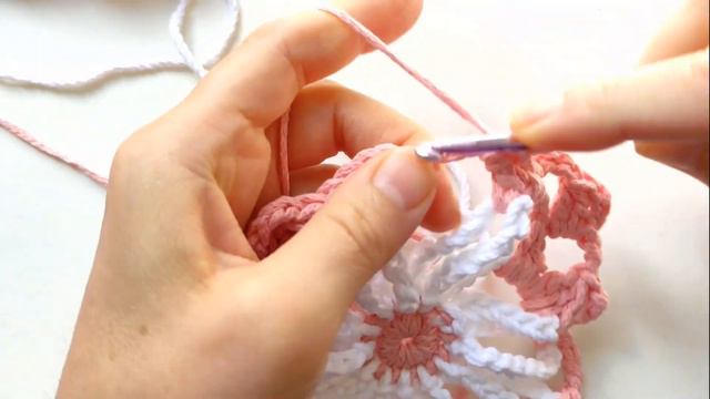 Маленькая сумочка крючком. Любимый бабушкин квадрат. Crochet grannysquare bag.#сумкакрючком#crochet