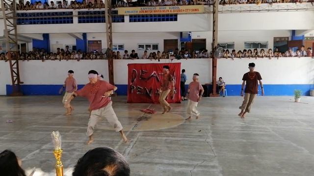 Contemporary Dance - Tatsulok KHS Grade 12 Humss 2 смотреть онлайн
