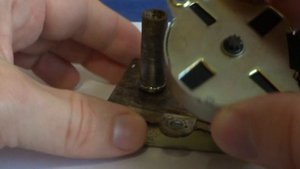 НЕ КРУТИ МОТОРУ РЕДУКТОР ! ОН СЛОМАЕТСЯ !